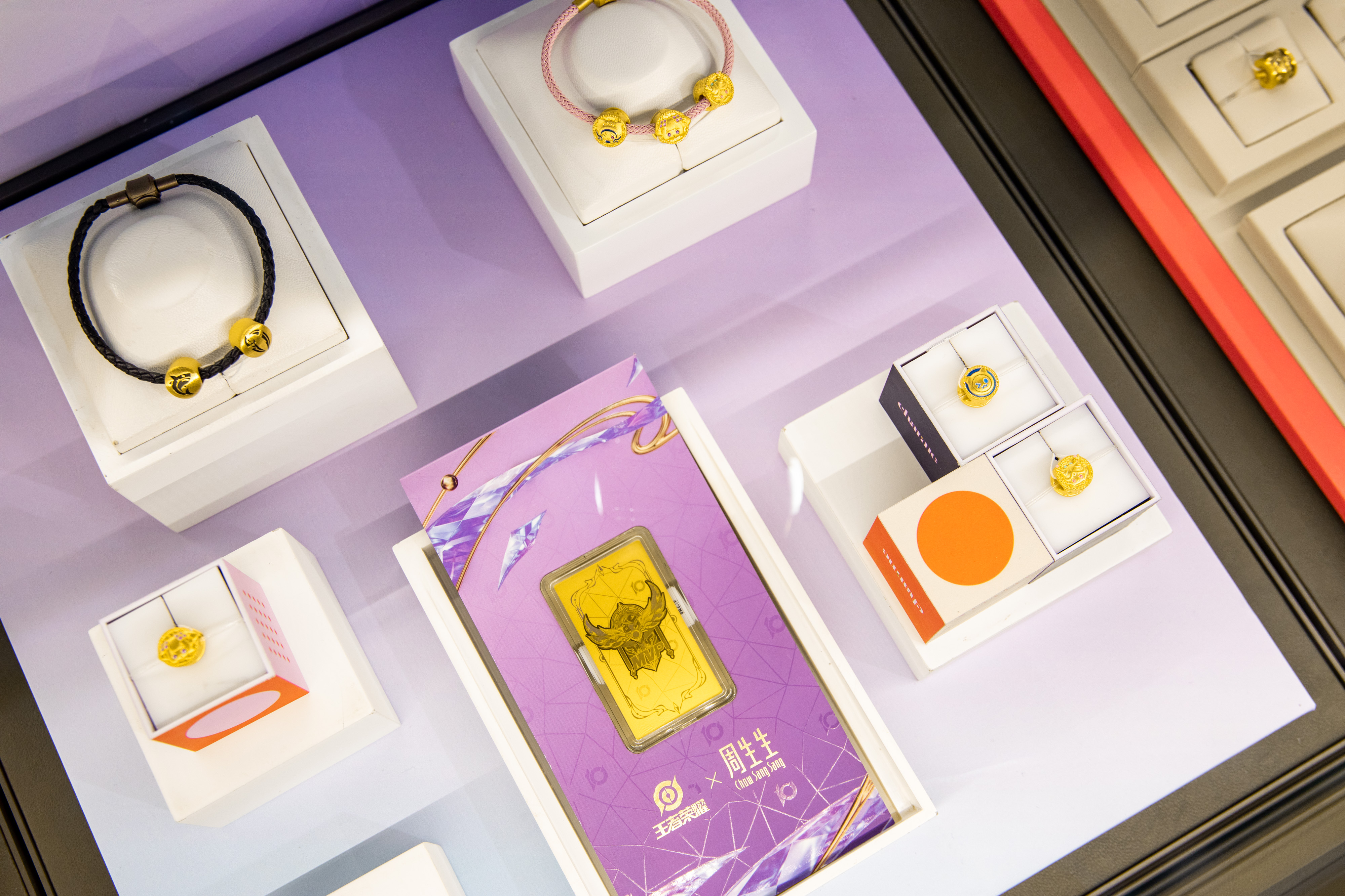 周生生王者荣耀十周年合作款金片  .jpg