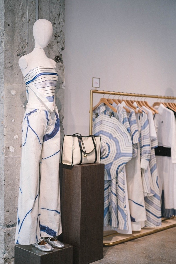 法国灵活奢侈品牌sandro