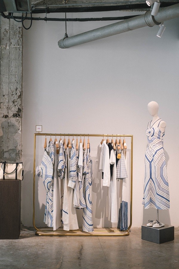 法国灵活奢侈品牌sandro